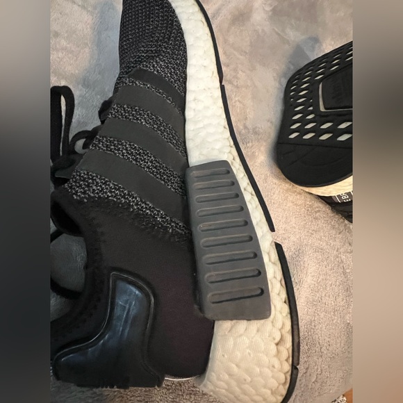 Adidas NMD R1 Core Black Carbon Athletic Shoes Sneakers B79758 Men’s Size 8. - Picture 7 of 13